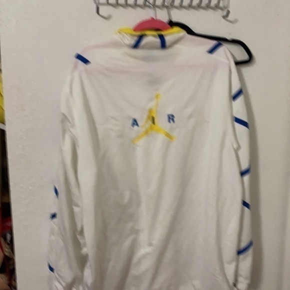 Air Jordan jacket. - Picture 8 of 9